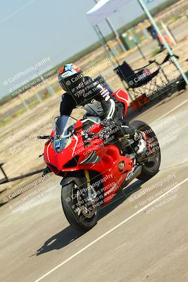 media/Sep-20-2025-TrackDaz (Sat) [[27f0cde673]]/Around the Pits/